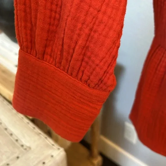 Madewell LightSpun Button Back Peplum Top Size XS - Picture 5 of 11